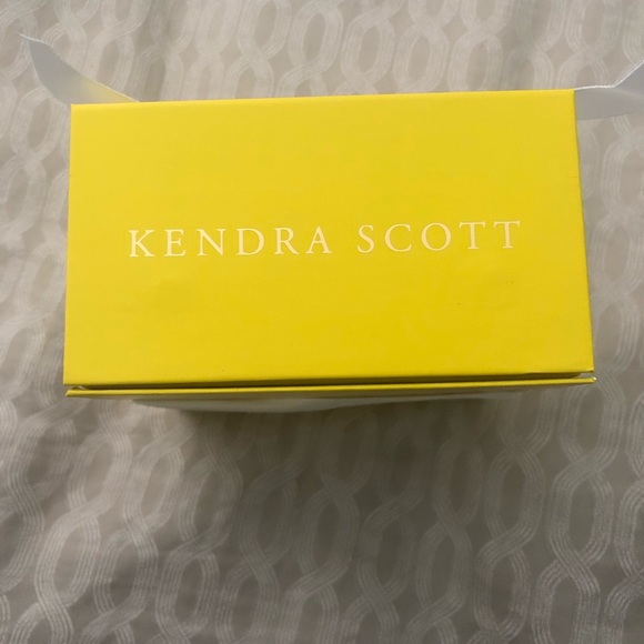 “Sold” - Picture 5 of 6